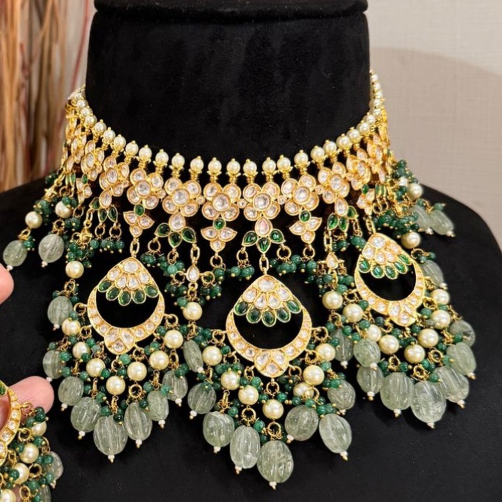 Elegant Gold and Green Necklace Set